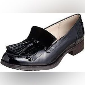 NEW!! Women's Clarks Busby Folly Black Leather Loafer with Tassel Size 7.5M